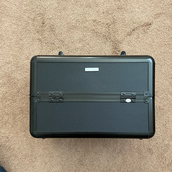 Makeup Case - Picture 6 of 16